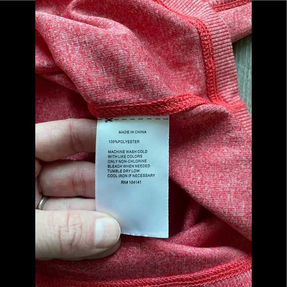 Reebok Ribbed Tank in Red Size Small - Picture 3 of 5